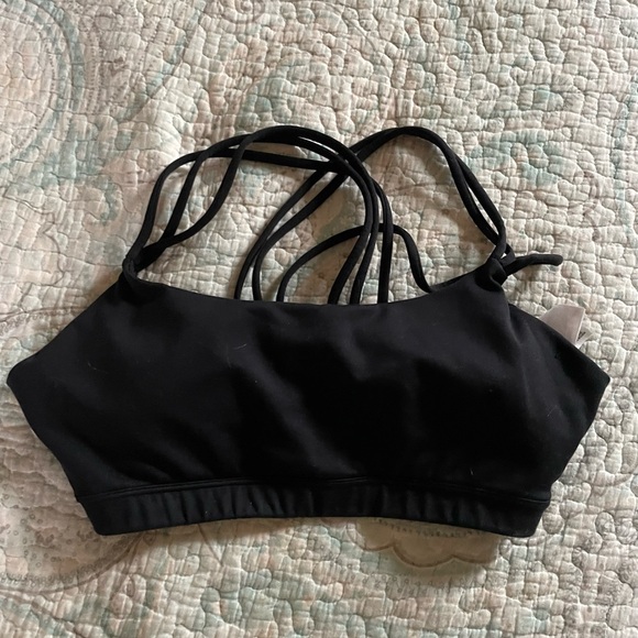 Black Strappy GAP Women's Sports Bra - Picture 1 of 2